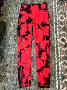 Lululemon Women’s Red and Black Tie-Dye Leggings Size 4
